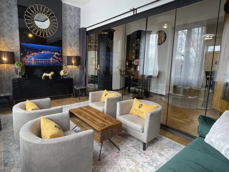 50EF0D27-886B-472A-8398-3569FC8A8030-scaled