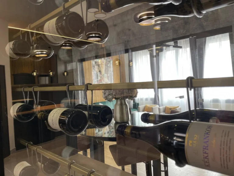 58103165-8466-4EF2-8695-E42DADD2C370-scaled