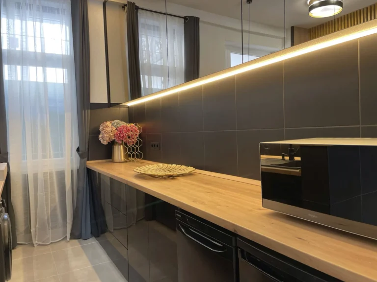 6DABF5D0-9E48-449E-8511-95E1AC851B7C-scaled