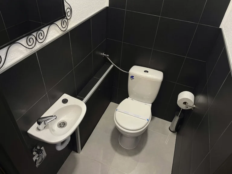 BAF41DD1-6F82-4FDA-87AE-A194CAE41650-scaled