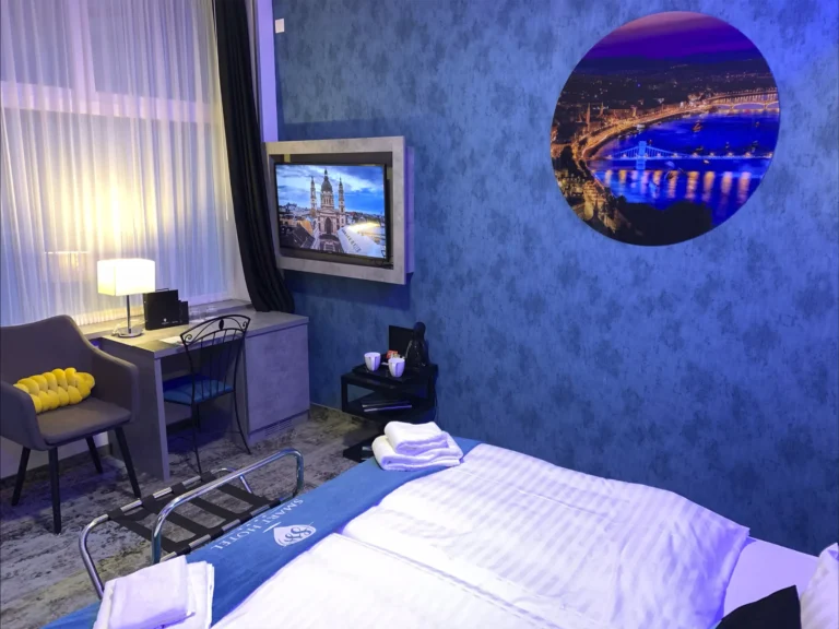 Smart-Superior-room-206-2