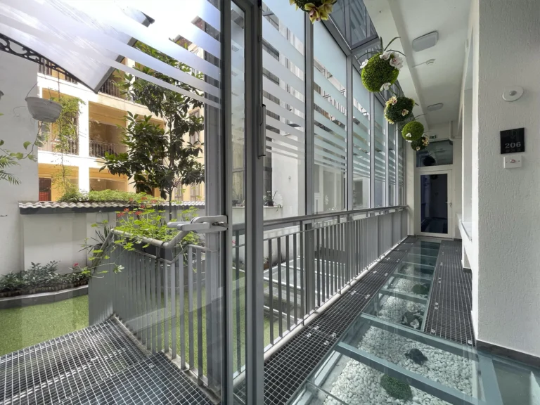 Smart-Superior-room-glass-area-4-1